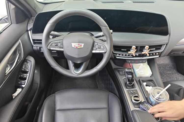 Used Cadillac CT5 2024 28T Luxury Pro Trim Steering Wheel