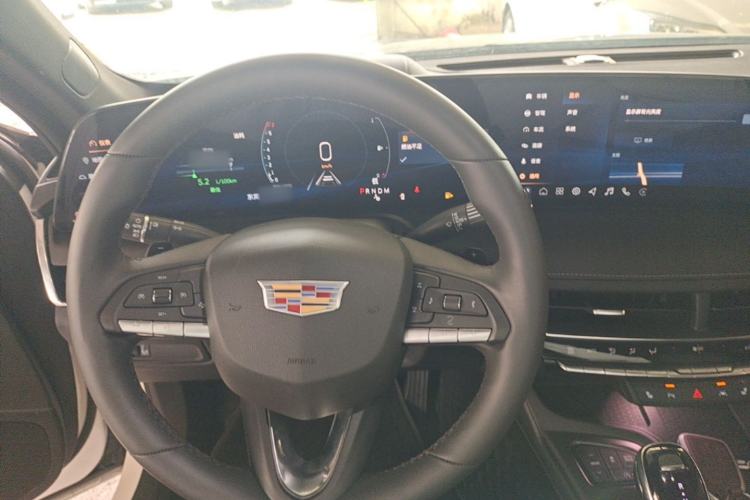 Used Cadillac CT5 2024 28T Luxury Pro Trim Steering Wheel