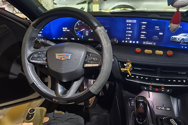 Used Cadillac CT5 2024 28T Luxury Pro Trim Steering Wheel