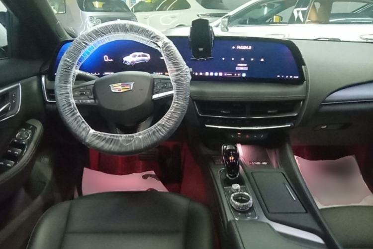 Used Cadillac CT5 2024 28T Luxury Pro Trim Steering Wheel
