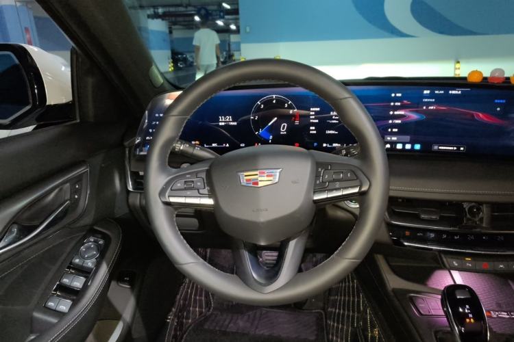 Used Cadillac CT5 2024 28T Luxury Pro Trim Steering Wheel