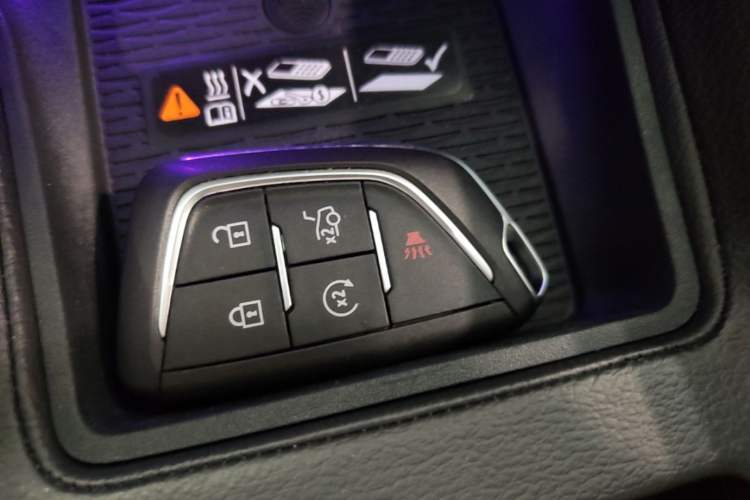 Used Cadillac CT5 2024 28T Luxury Pro Trim Vehicle Key