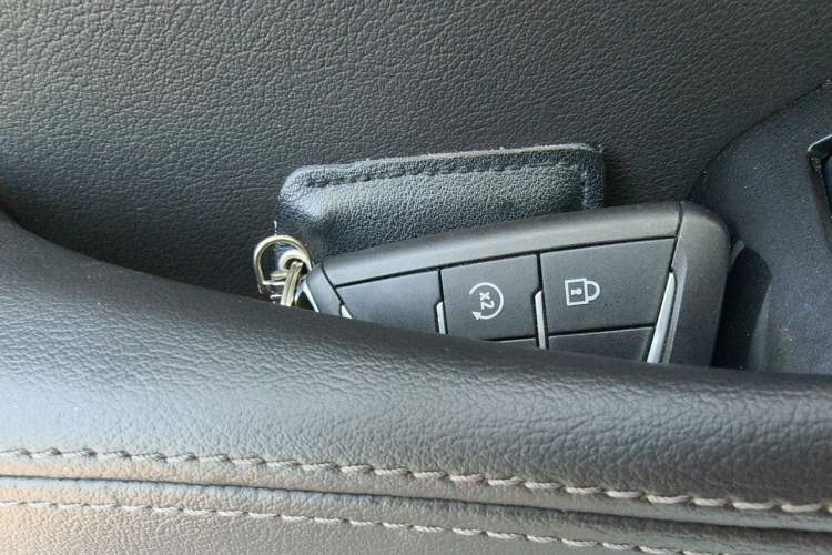 Used Cadillac CT5 2024 28T Luxury Pro Trim Vehicle Key