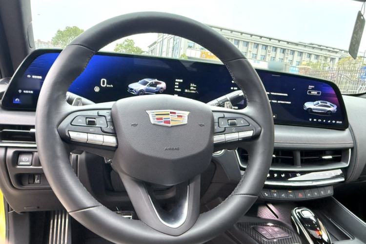 Used Cadillac CT5 2024 28T Platinum Edition Interior 10