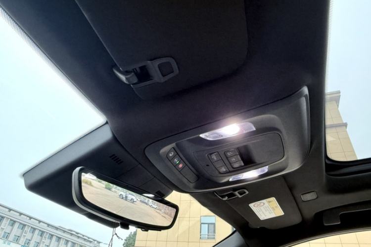 Used Cadillac CT5 2024 28T Platinum Edition Interior 11