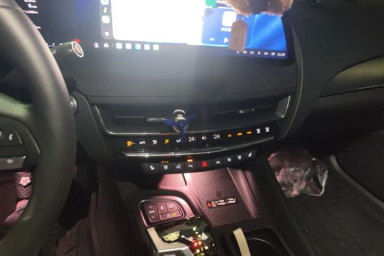 Used Cadillac CT5 2025 28T Track Performance Edition Audio And AC Panel