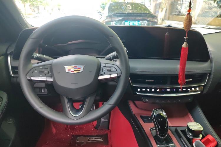 Used Cadillac CT5 2025 28T Urban Sport Edition Center Console