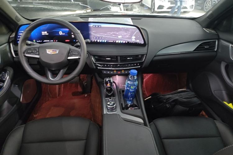 Used Cadillac CT5 2025 28T Track Performance Edition Center Console