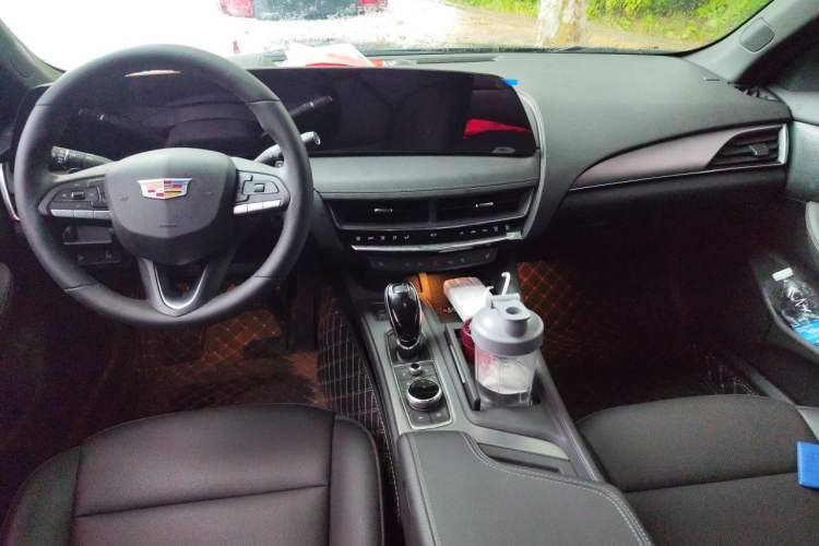 Used Cadillac CT5 2025 28T Urban Sport Edition Center Console