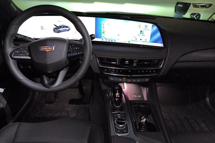 Used Cadillac CT5 2025 28T Urban Sport Edition Center Console