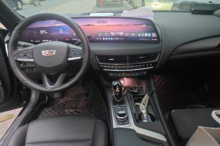 Used Cadillac CT5 2025 28T Urban Sport Edition Center Console
