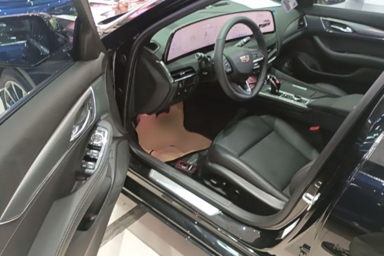 Used Cadillac CT5 2025 28T Urban Sport Edition Driver Seat
