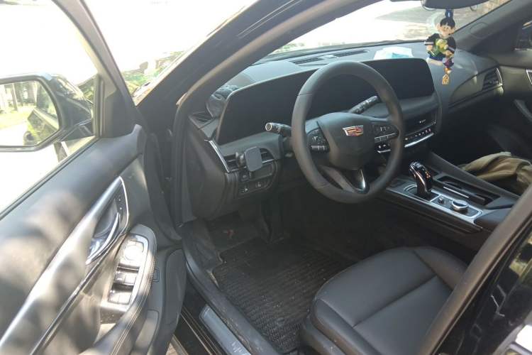 Used Cadillac CT5 2025 28T Urban Sport Edition Driver Seat