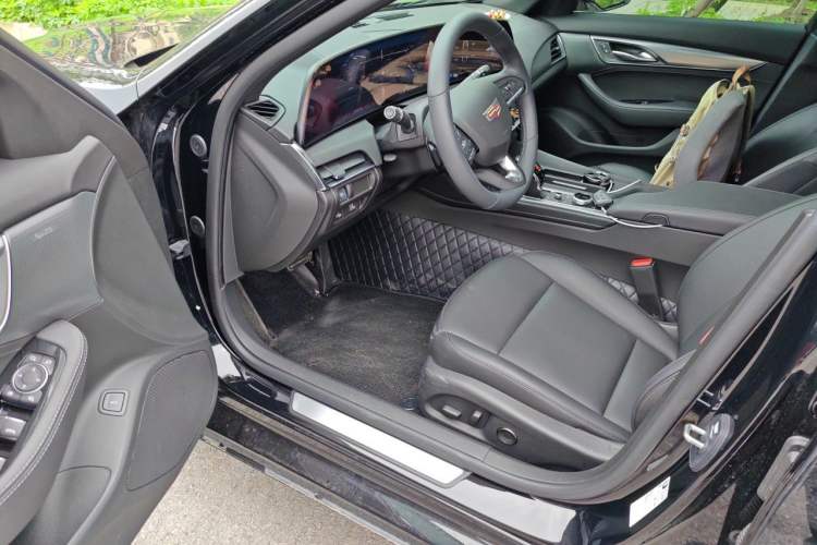 Used Cadillac CT5 2025 28T Urban Sport Edition Driver Seat