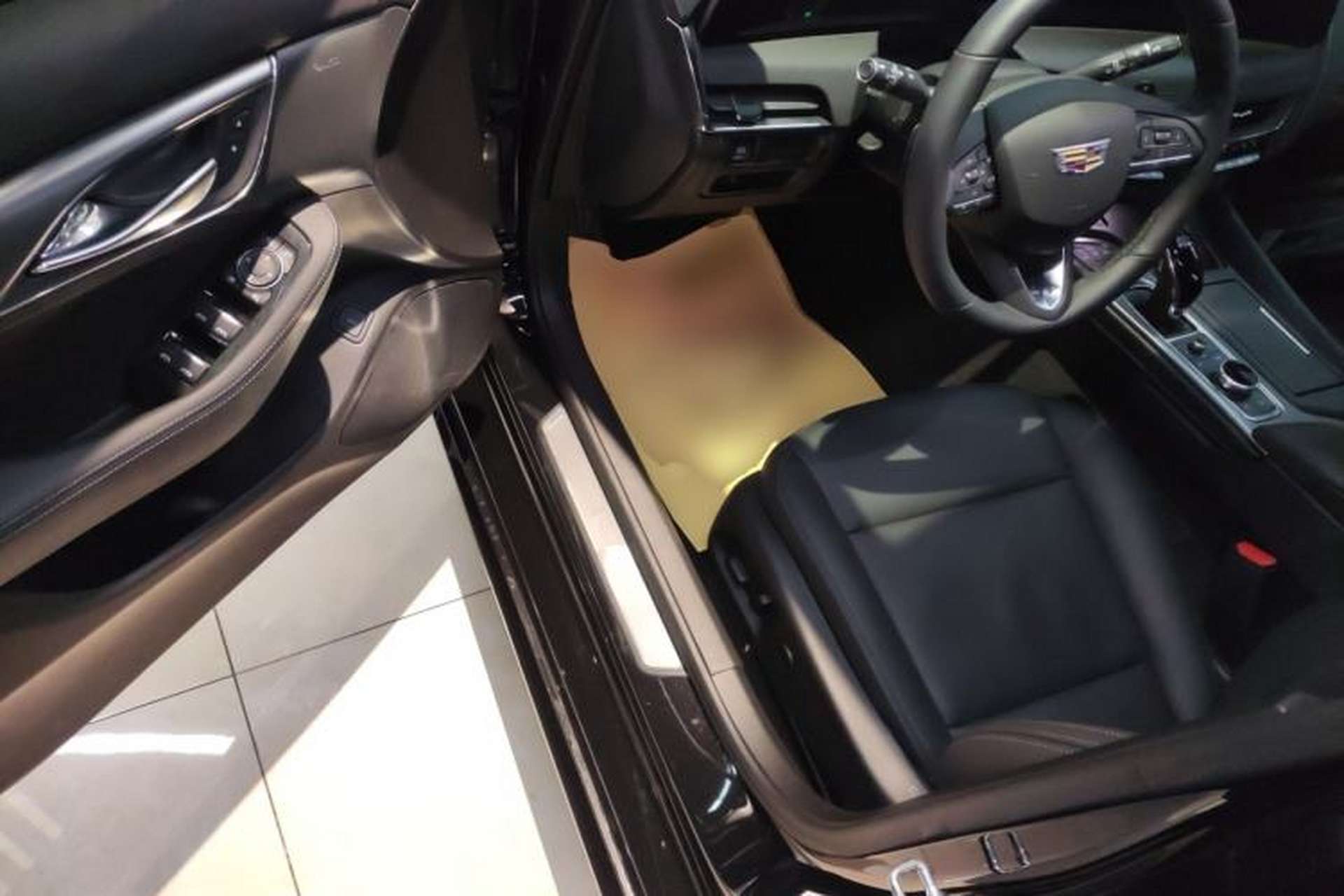 Used Cadillac CT5 2025 28T Track Performance Edition Driver Seat