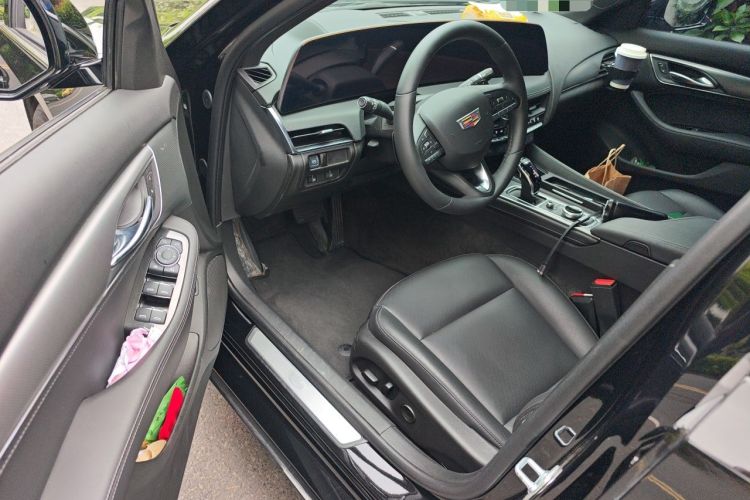 Used Cadillac CT5 2025 28T Urban Sport Edition Driver Seat