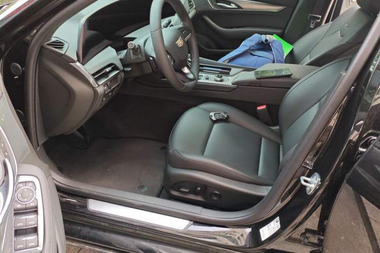 Used Cadillac CT5 2025 28T Urban Sport Edition Driver Seat