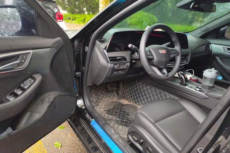 Used Cadillac CT5 2025 28T Urban Sport Edition Driver Seat