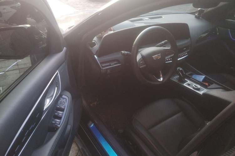 Used Cadillac CT5 2025 28T Track Performance Edition Driver Seat