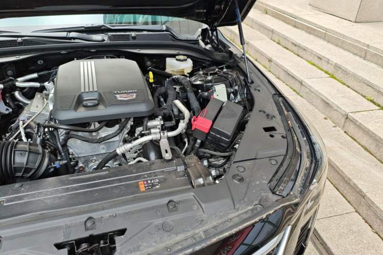 Used Cadillac CT5 2025 28T Urban Sport Edition Engine Bay Left