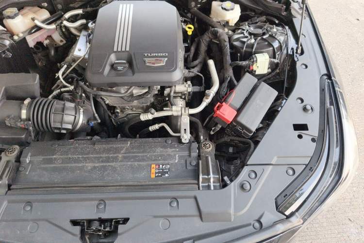Used Cadillac CT5 2025 28T Urban Sport Edition Engine Bay Left