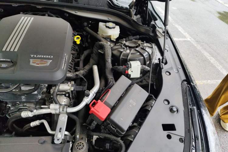 Used Cadillac CT5 2025 28T Urban Sport Edition Engine Bay Left
