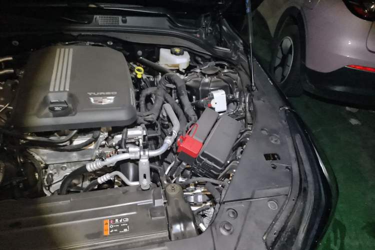 Used Cadillac CT5 2025 28T Urban Sport Edition Engine Bay Left