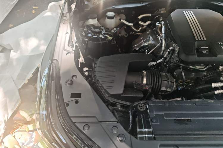 Used Cadillac CT5 2025 28T Urban Sport Edition Engine Bay Right