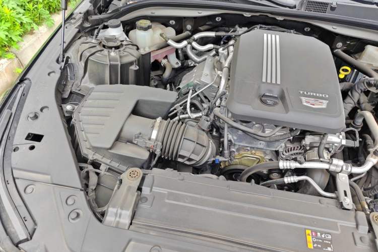 Used Cadillac CT5 2025 28T Urban Sport Edition Engine Bay Right