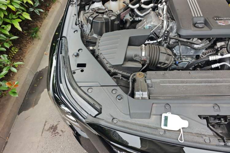 Used Cadillac CT5 2025 28T Urban Sport Edition Engine Bay Right