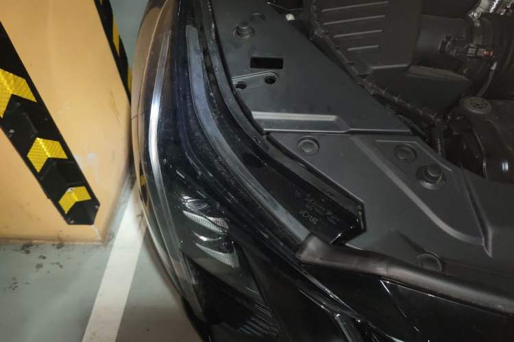 Used Cadillac CT5 2025 28T Urban Sport Edition Engine Bay Right