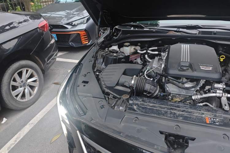 Used Cadillac CT5 2025 28T Urban Sport Edition Engine Bay Right