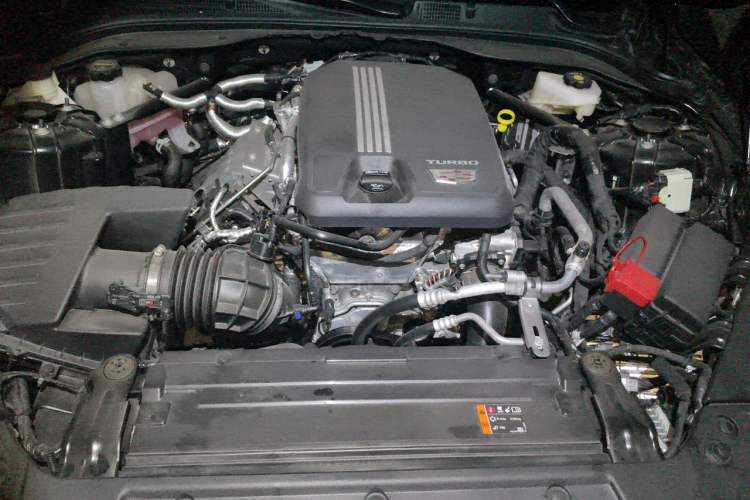 Used Cadillac CT5 2025 28T Urban Sport Edition Engine Bay