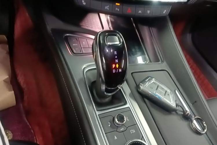 Used Cadillac CT5 2025 28T Urban Sport Edition Gear Lever