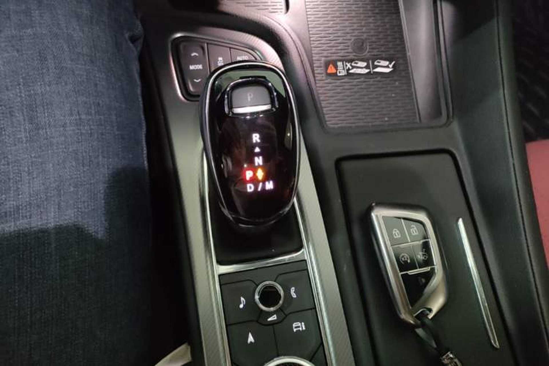 Used Cadillac CT5 2025 28T Urban Sport Edition Gear Lever