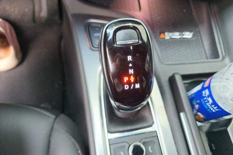 Used Cadillac CT5 2025 28T Urban Sport Edition Gear Lever