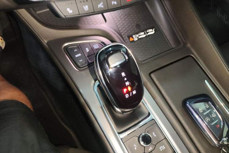 Used Cadillac CT5 2025 28T Track Performance Edition Gear Lever