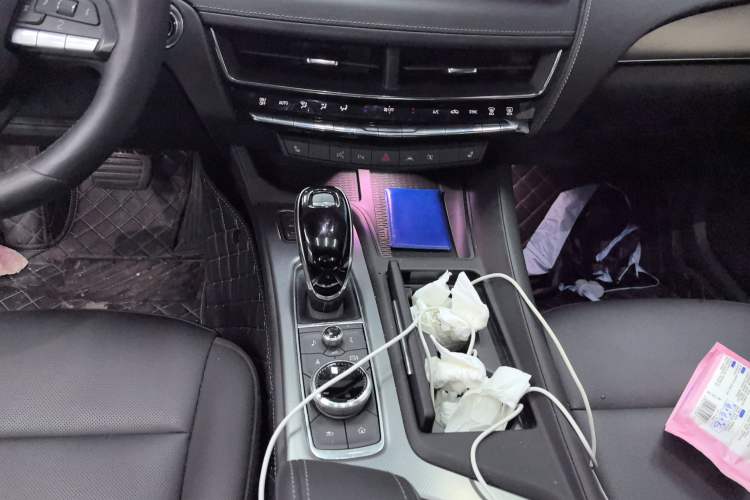 Used Cadillac CT5 2025 28T Urban Sport Edition Gear Lever