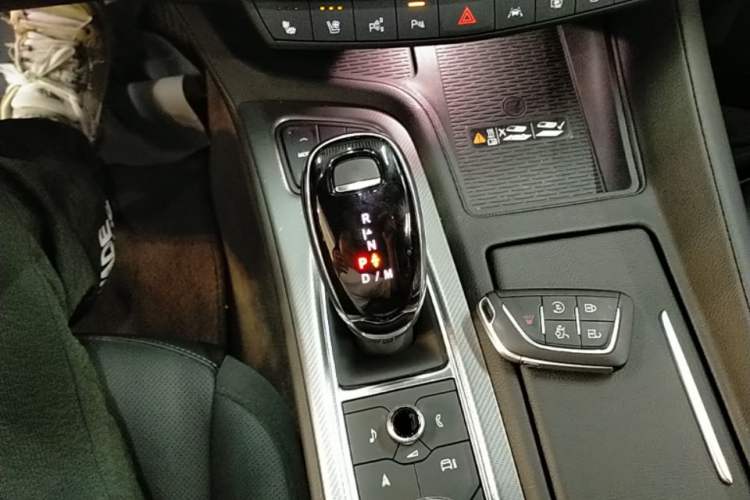 Used Cadillac CT5 2025 28T Track Performance Edition Gear Lever