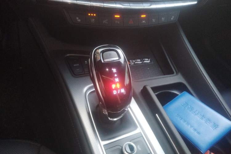 Used Cadillac CT5 2025 28T Track Performance Edition Gear Lever
