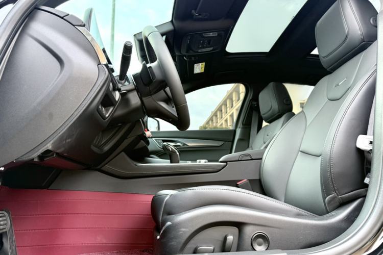 Used Cadillac CT5 2025 28T Urban Sport Edition Interior 4