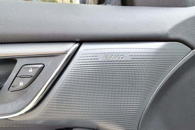 Used Cadillac CT5 2025 28T Urban Sport Edition Interior 6