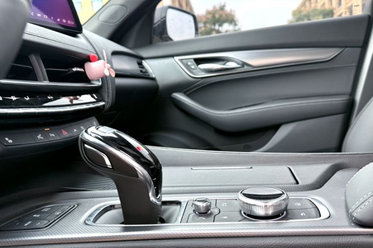 Used Cadillac CT5 2025 28T Urban Sport Edition Interior 9