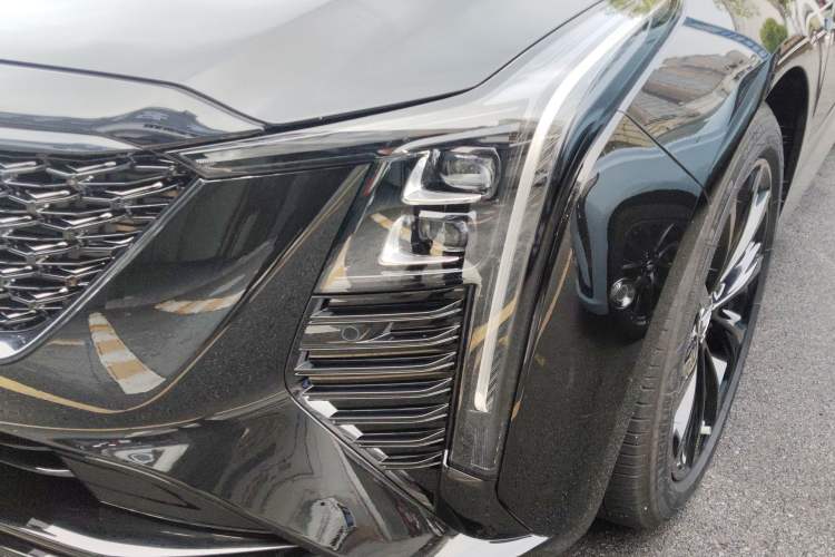Used Cadillac CT5 2025 28T Urban Sport Edition Left Front Headlight