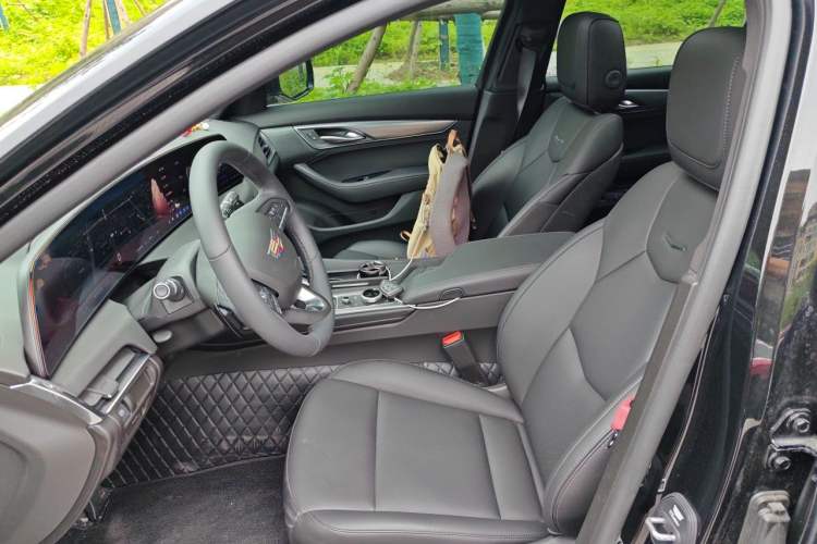 Used Cadillac CT5 2025 28T Urban Sport Edition Left Front Seat
