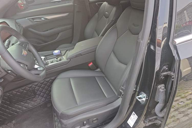 Used Cadillac CT5 2025 28T Urban Sport Edition Left Front Seat