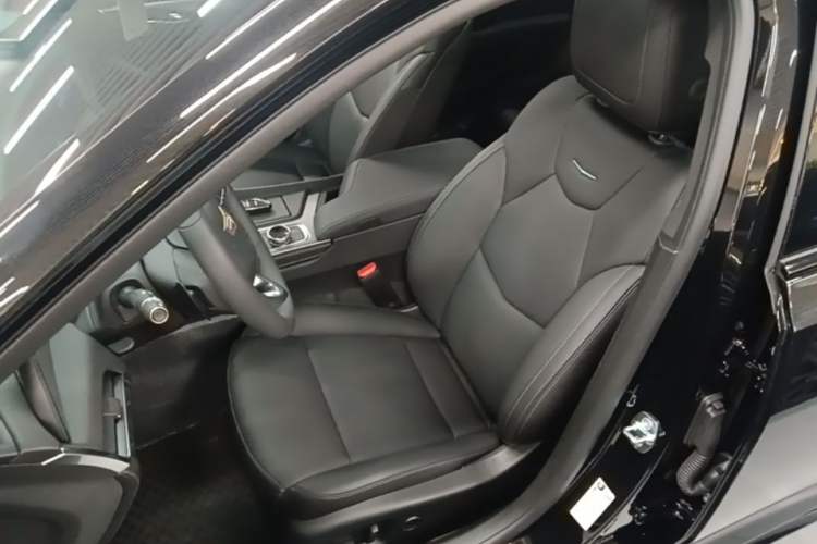 Used Cadillac CT5 2025 28T Track Performance Edition Left Front Seat