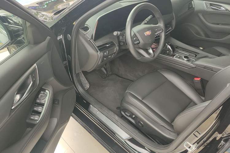 Used Cadillac CT5 2025 28T Urban Sport Edition Left Front Seat
