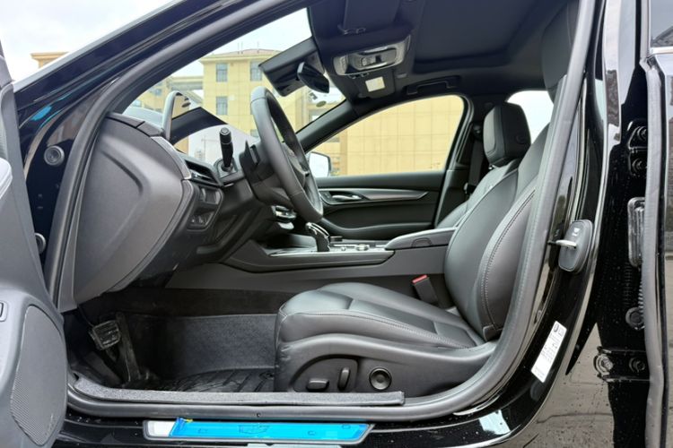 Used Cadillac CT5 2025 28T Urban Sport Edition Left Front Seat