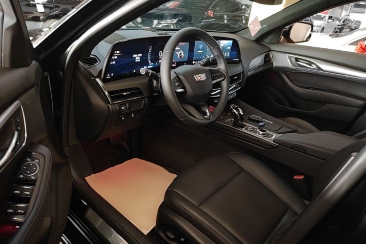 Used Cadillac CT5 2025 28T Urban Sport Edition Left Front Seat